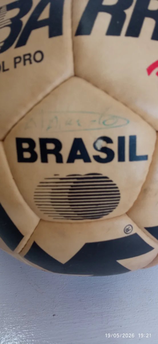 Balón firmado Hércules de Alicante