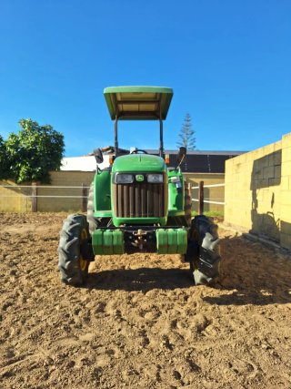 Tractor John Deere 4520