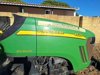 Tractor John Deere 4520