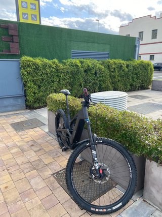 Canyon torque:on CF 8 Ebike