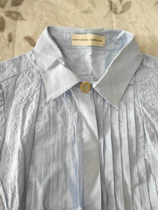 Purificación García camisa bordada
