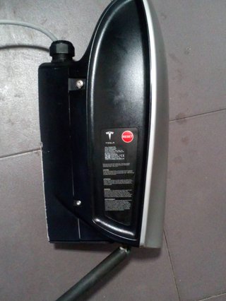 Cargador Tesla WALL CONNECTOR  ELÉCTRICO  Y HíBRID