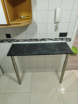 Barra con patas regulables (opción solo patas)