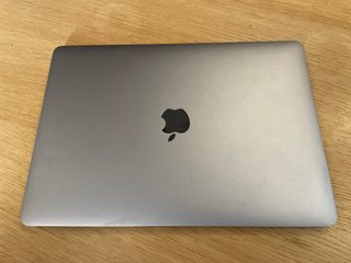MacBook Pro 13” Gris Espacial