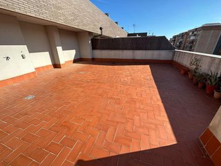 Dúplex en alquiler en Sant Ildefons en Cornellà de Llobregat