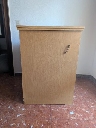 Máquina de coser Sigma con mueble