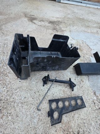 Caja Batería Citroen ZX 1.4i