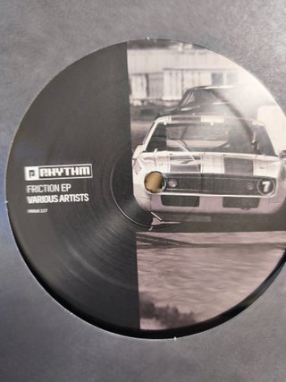 Lote XXL de 50 Vinilos Techno
