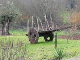 Carro de madera rústico