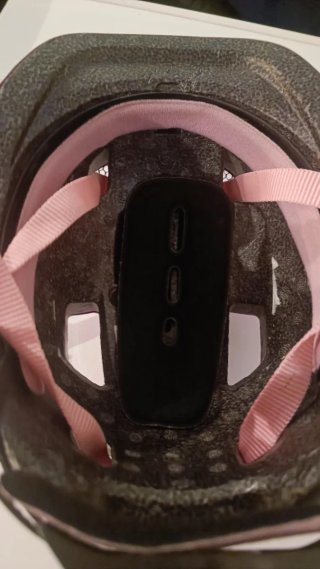 Casco rosa bambina con disegno croce