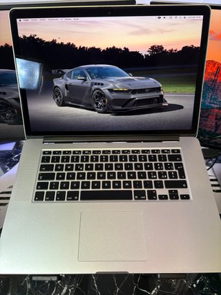 MacBook Pro 15,4 2014 Plata