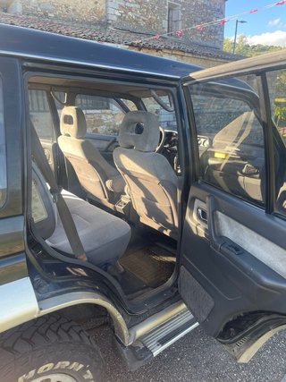 Mitsubishi Montero v20 2.5td
