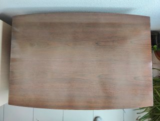 Mesa auxiliar de madera maciza