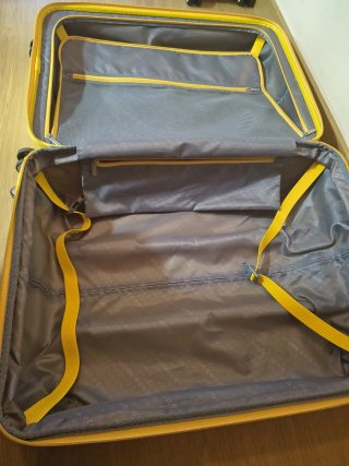 Maleta American Tourister Amarilla