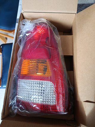 Faro trasero derecho Ford Focus Wagon