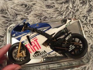 Lote 4 Motos GP 1:12 Yamaha Suzuki