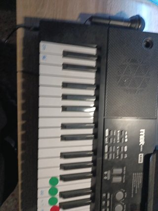 Órgano musical con soporte