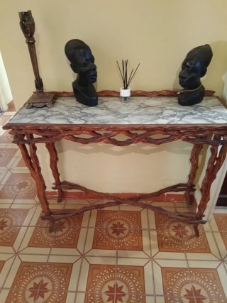 Mueble recibidor y perchero madera mármol