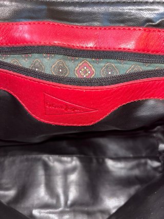 Bolso de hombro rojo