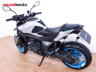 YAMAHA MT 09