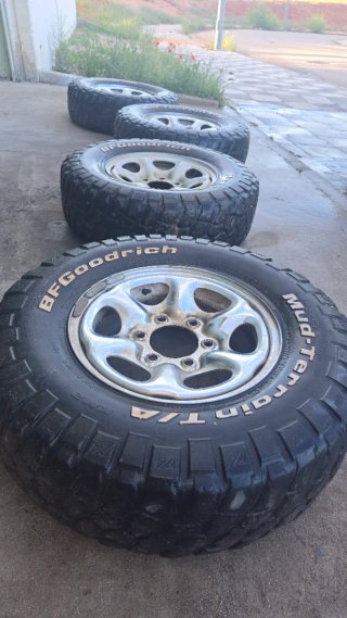 Llantas Cromadas Nissan Terrano I