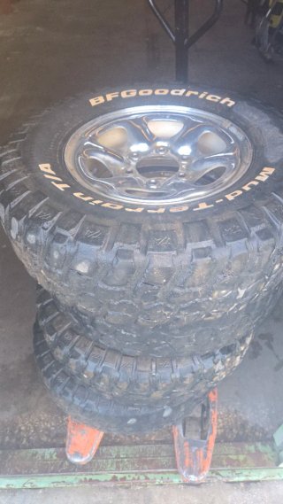 Llantas Cromadas Nissan Terrano I