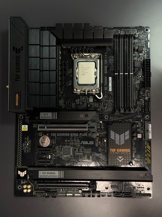 Combo Placa Base ddr5 B760 Plus Wifi + 14600KF