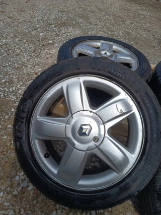 Llantas y neumáticos Renault Clio