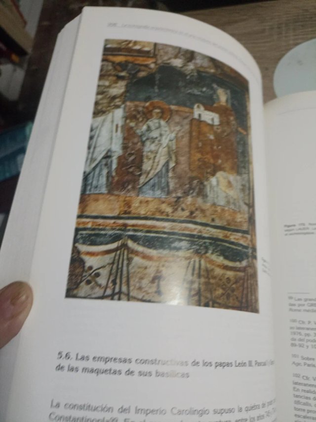 La Iconografía Arquitectónica En El Arte Cristi...