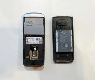 Nokia 6021 con batteria Nokia BL-5B e caricatore difettosi