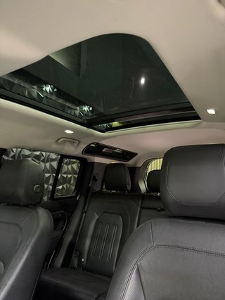 Land Rover Defender 2022