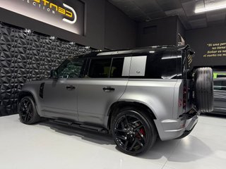 Land Rover Defender 2022