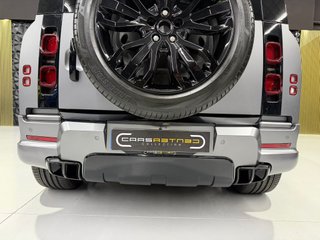 Land Rover Defender 2022