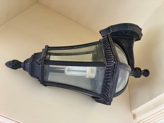 Aplique / Farol Exterior Clásico Negro