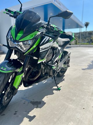 Kawasaki Z800 E Negra y Verde