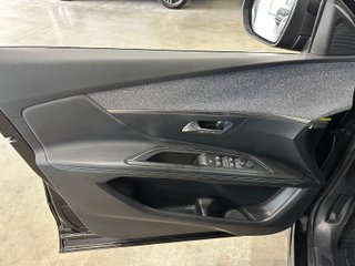 Peugeot 3008 1.6 PureTech Hybrid 225 Allure (2023)