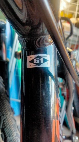 Bicicleta aluminio KTM trekking