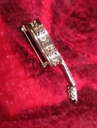 Broche guitarra filigrana
