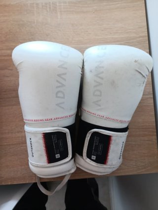 Kit Boxeo: Guantes, Espinilleras y Vendas