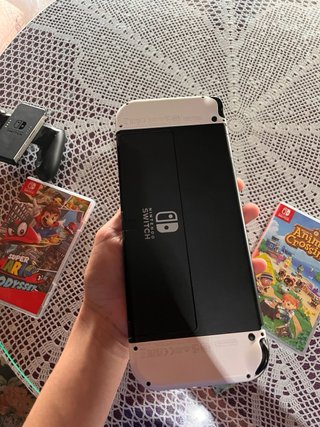 Nintendo Switch OLED Bianca e Nera