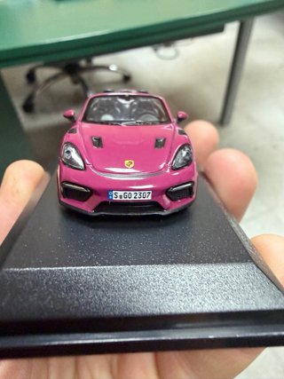Porsche 718 Spyder RS Tarmac Works 1:64
