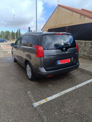Peugeot 5008 2010