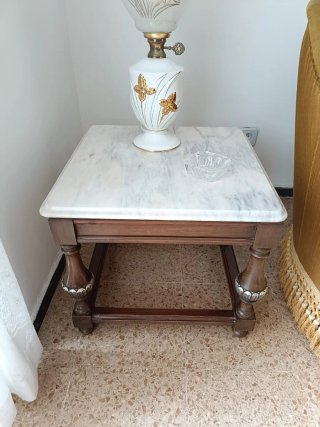 Mesa auxiliar madera y mármol