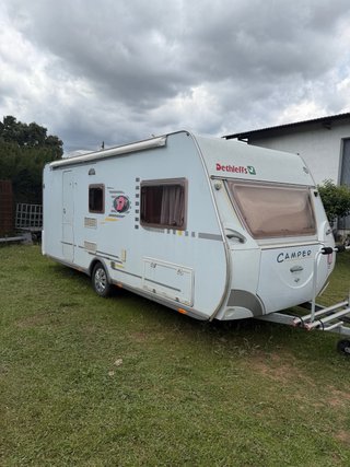 Se vende Caravana Dethleffs Camper 3 ambientes