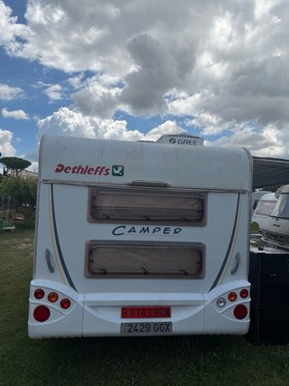Se vende Caravana Dethleffs Camper 3 ambientes