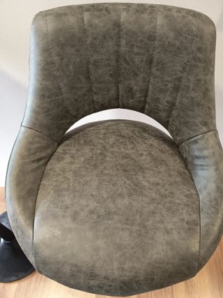Taburete  gris y negro