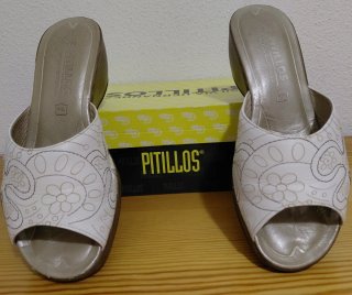 Zuecos Pitillos Verano Blancos de piel.