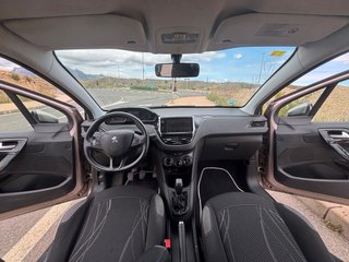 Peugeot 208 2013