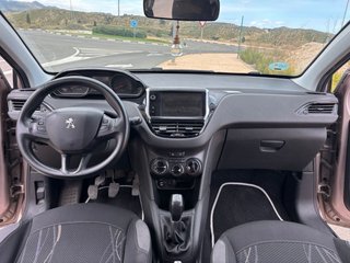 Peugeot 208 2013