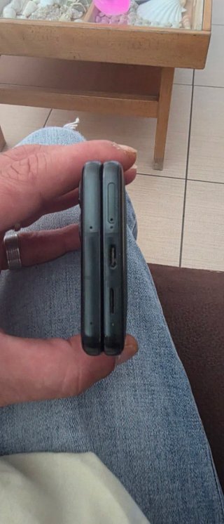 Motorola Razr 60 Ultra 512GB scarab come nuovo